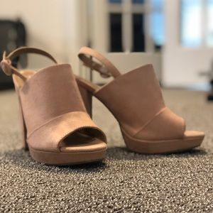 Francesca’s Sling Back Heels